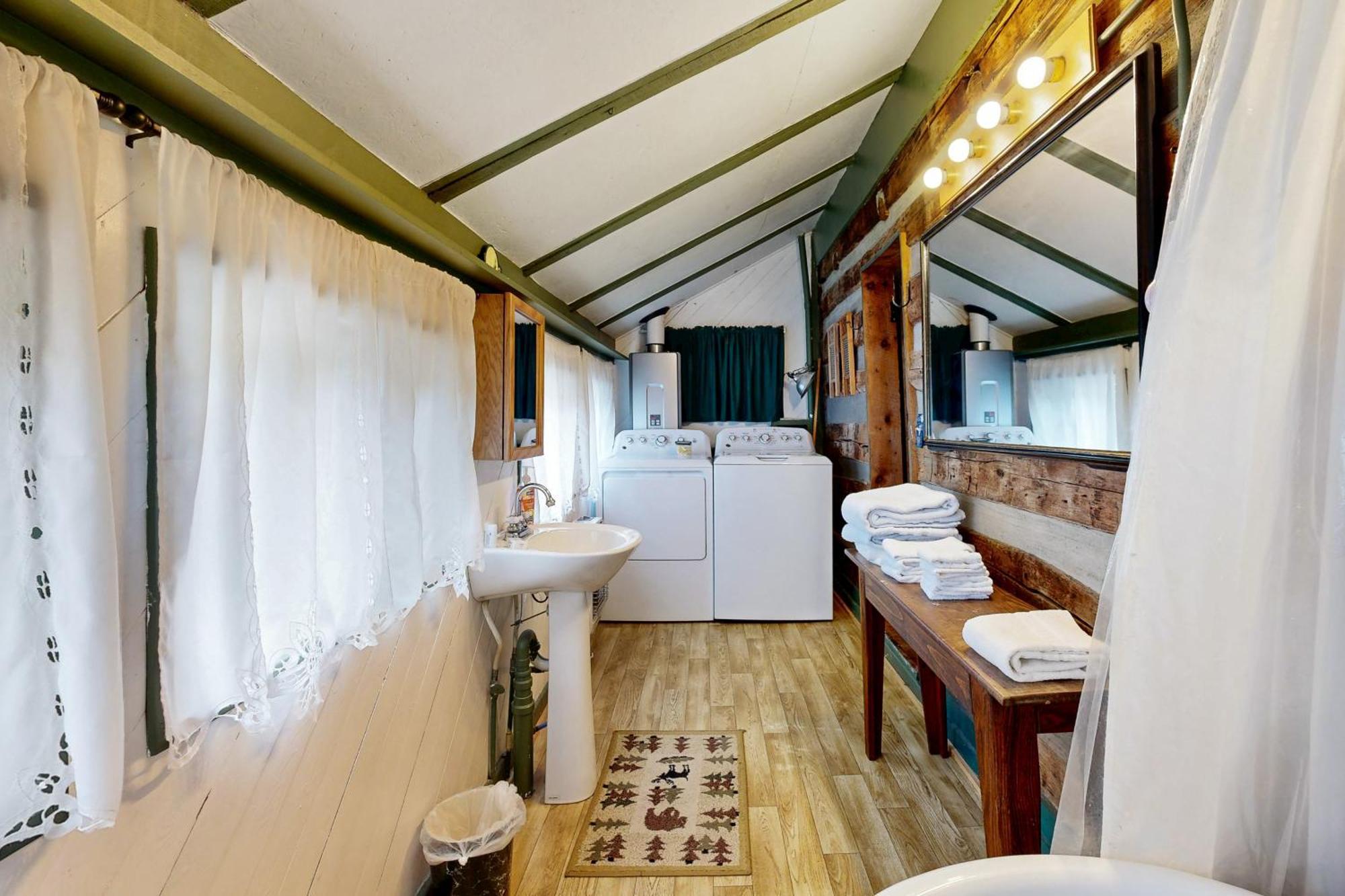 1 Bed 1 Bath Vacation Home In Сильва Экстерьер фото